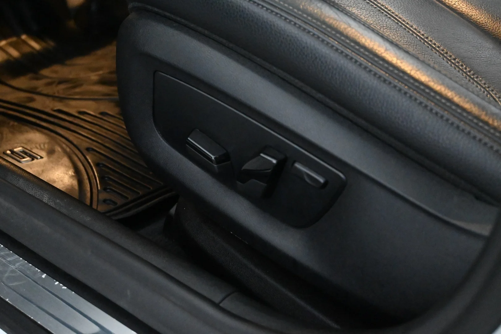 Car Image - 61VK8smNJXrtCe52y8FkfT