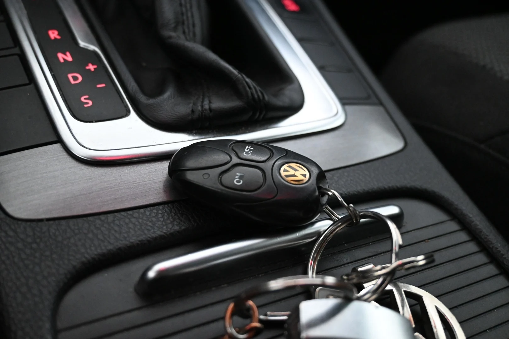 Car Image - 5O82wjsUID2st2sv5JbRjm