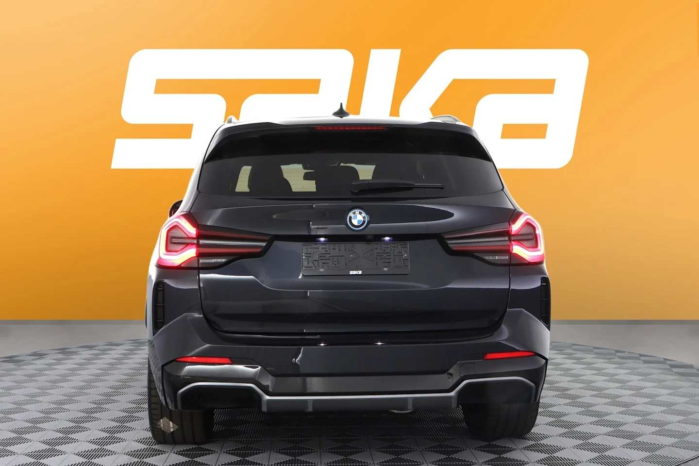 Car Image - 6iLASqGFR5Weqnzj4Jpbcc
