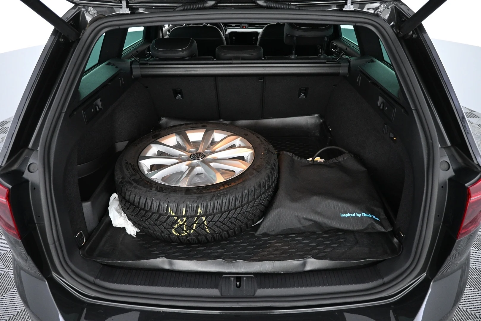 Car Image - 63Ew2Qqbgda5EmVkZV22ju