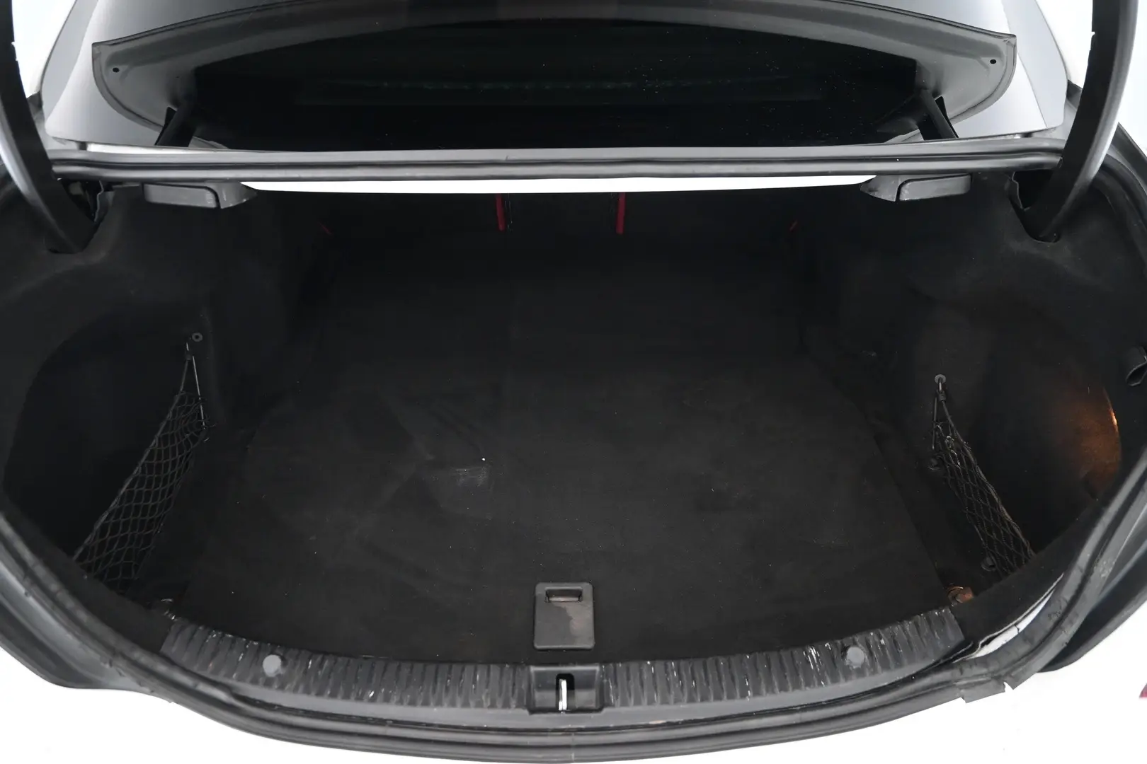 Car Image - 6stNPFrBGVQ56LjSjZcoJ6