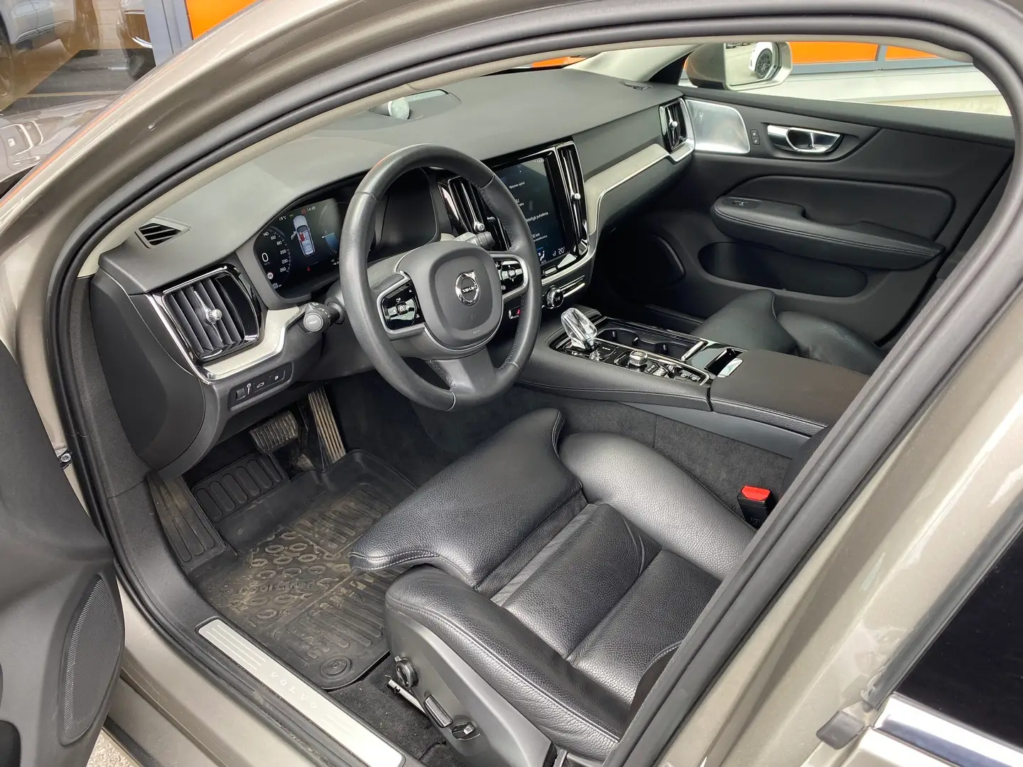 Car Image - 3Xd7cGPqunWhLzOk5ncG2Y