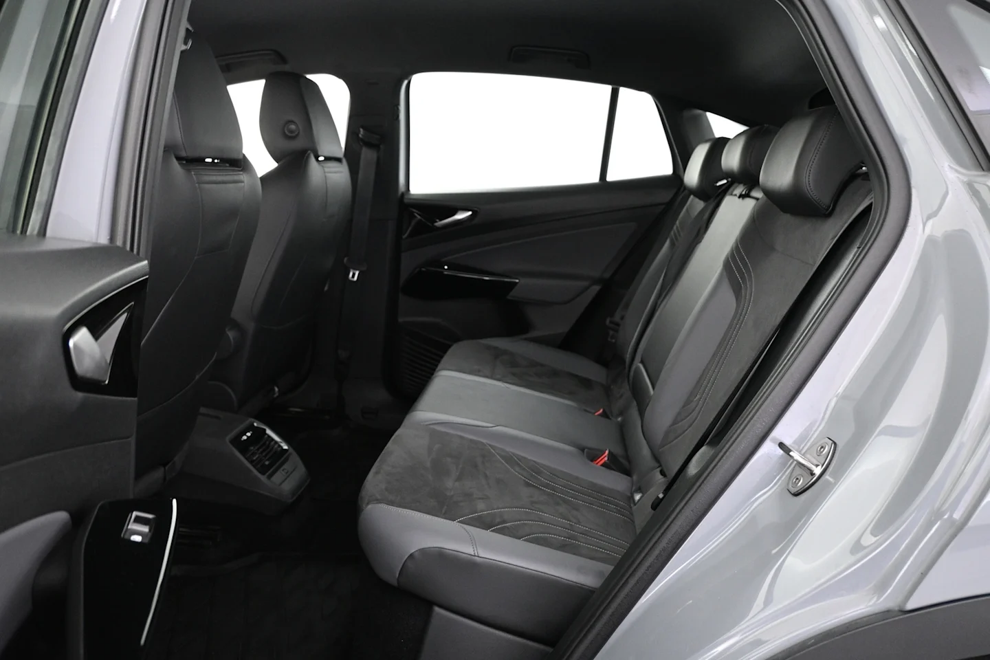 Car Image - 7vYQKWXaJ8BXrhEBtIm3w6