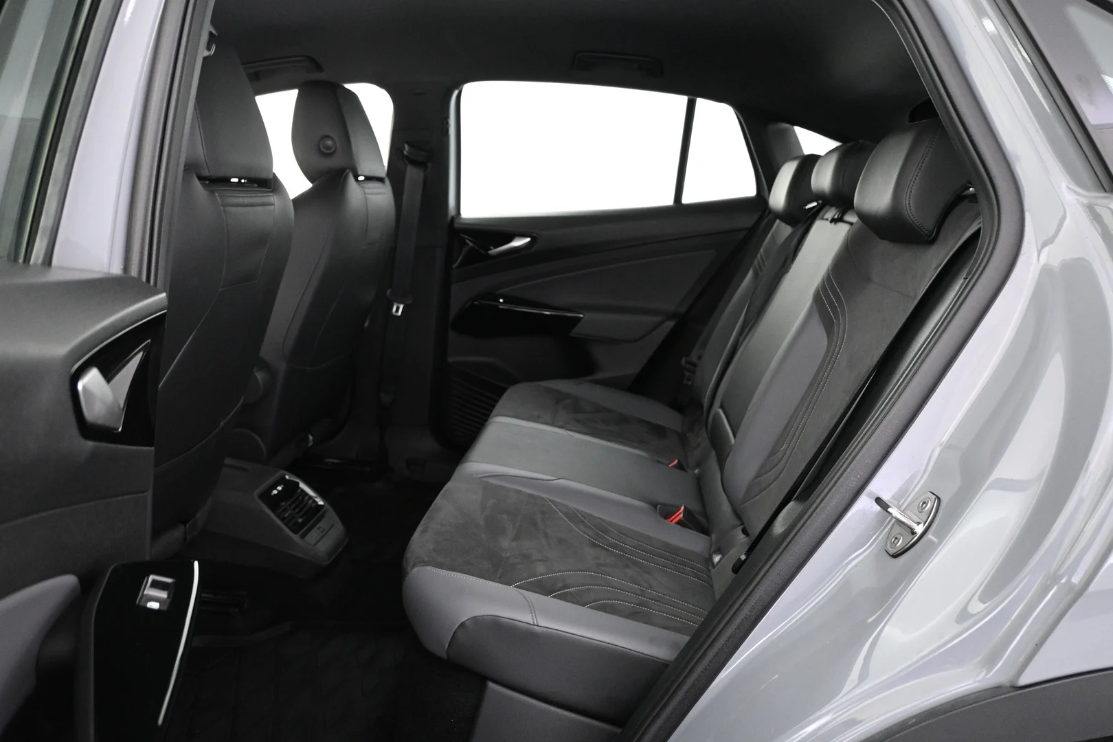 Car Image - 7vYQKWXaJ8BXrhEBtIm3w6