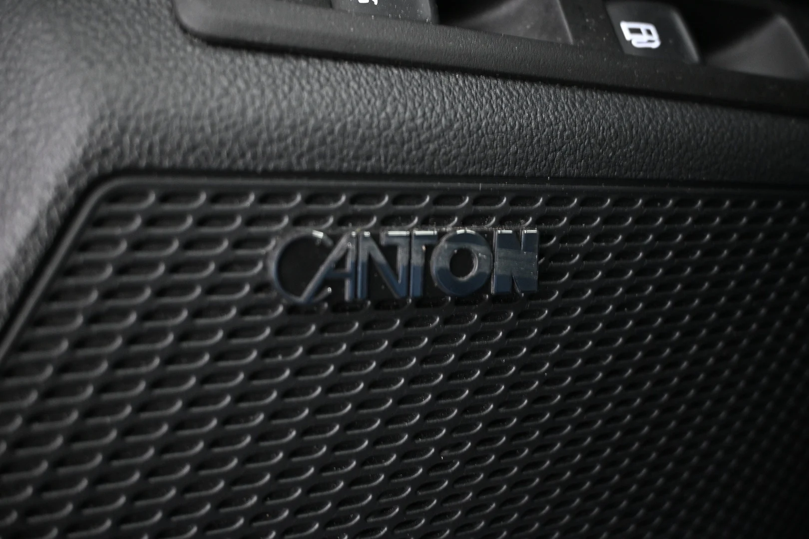 Car Image - 6clsR656LtBQvBN6nY3UTJ