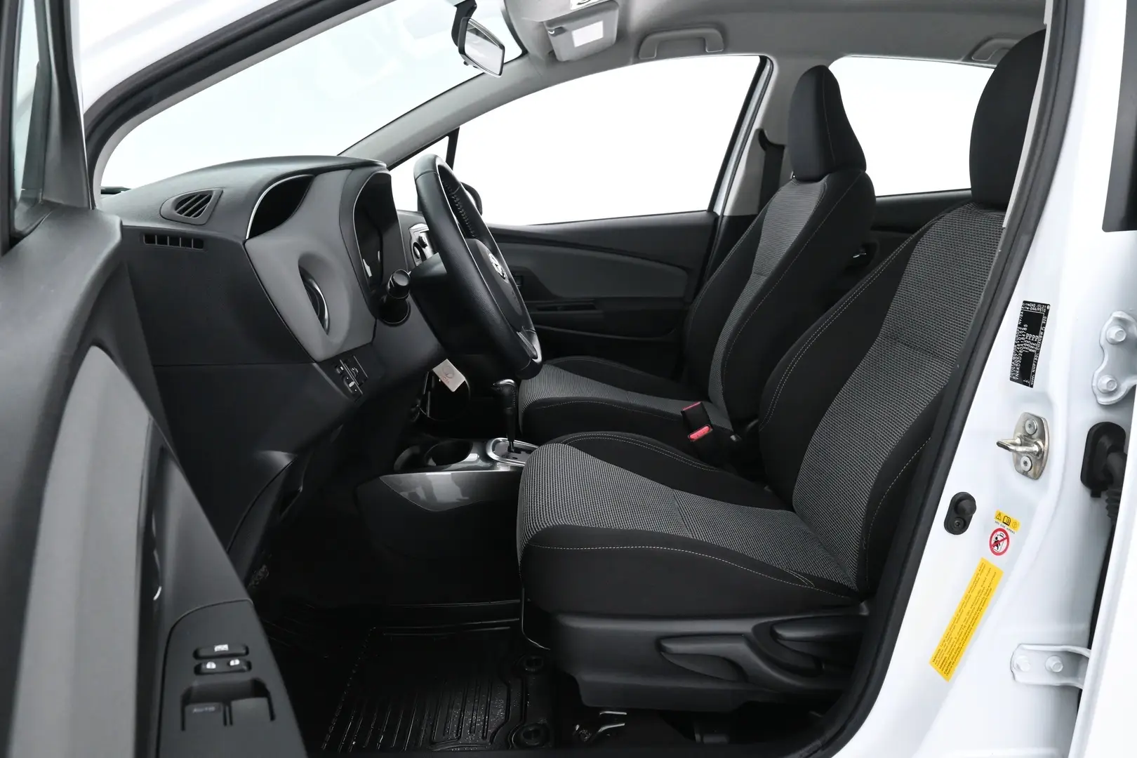Car Image - 7Hv9gjzARlqtzPF3TknKdc