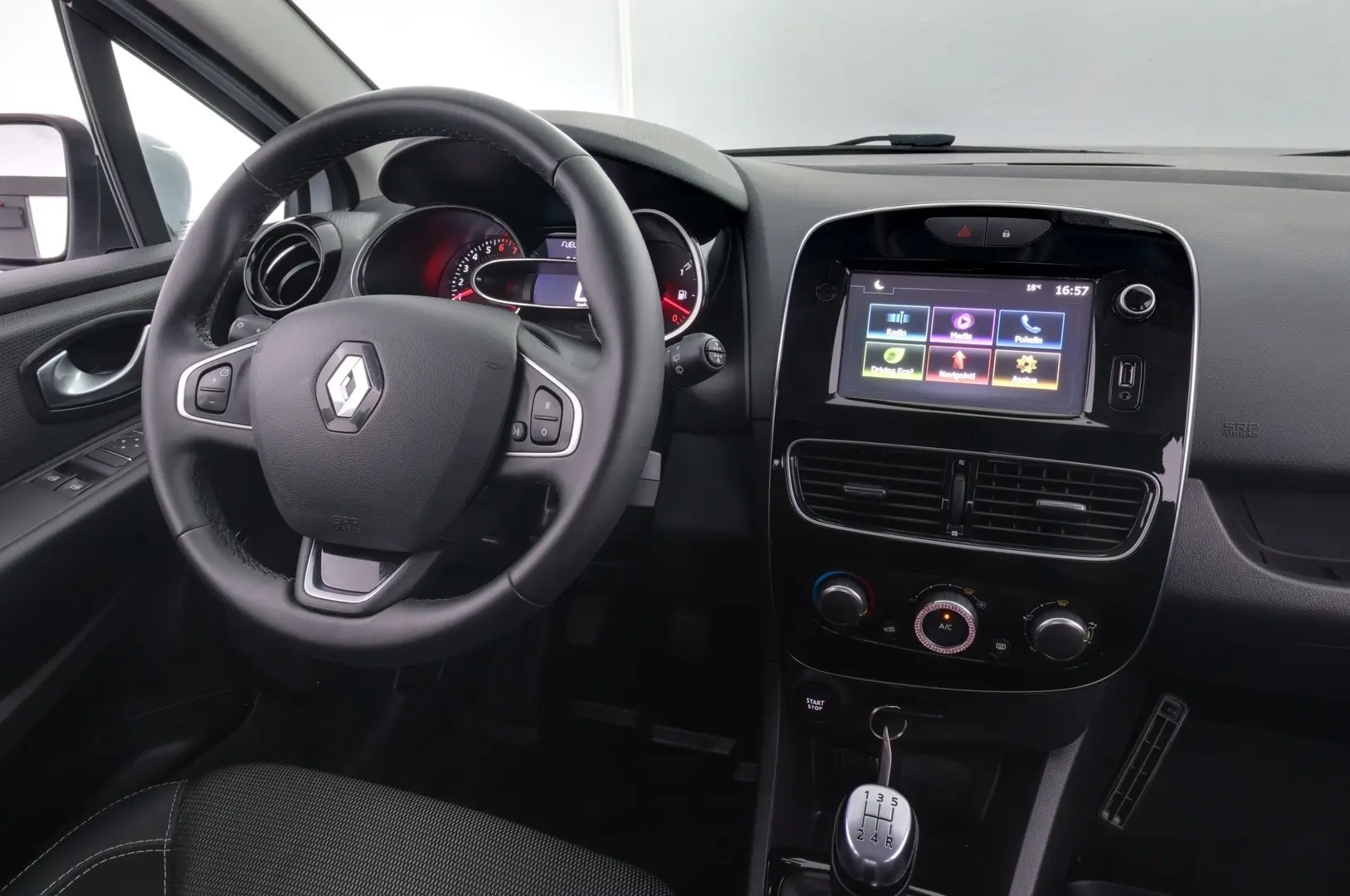 Car Image - 6Y05SVGcsh1BhMNandMOzw