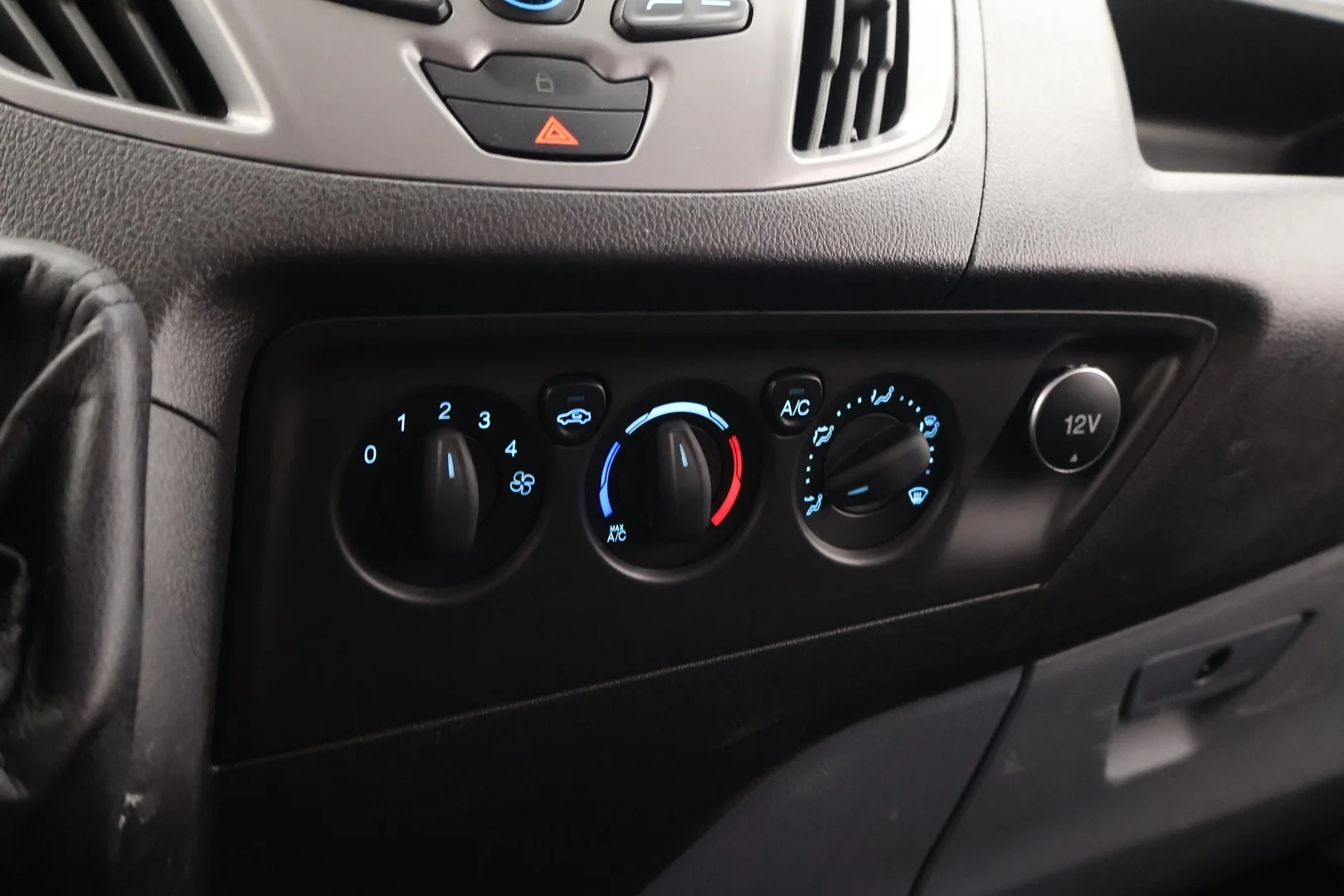 Car Image - 1xKDwPC761JjNirSzKkrpz