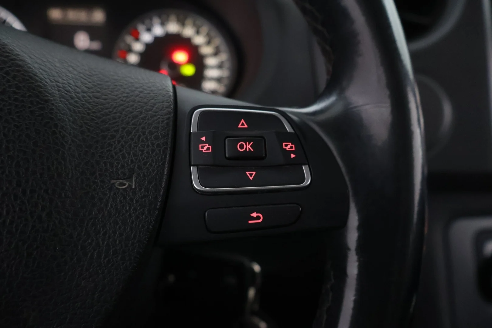 Car Image - 5347cMN4wiGOxn8dyDA4sZ