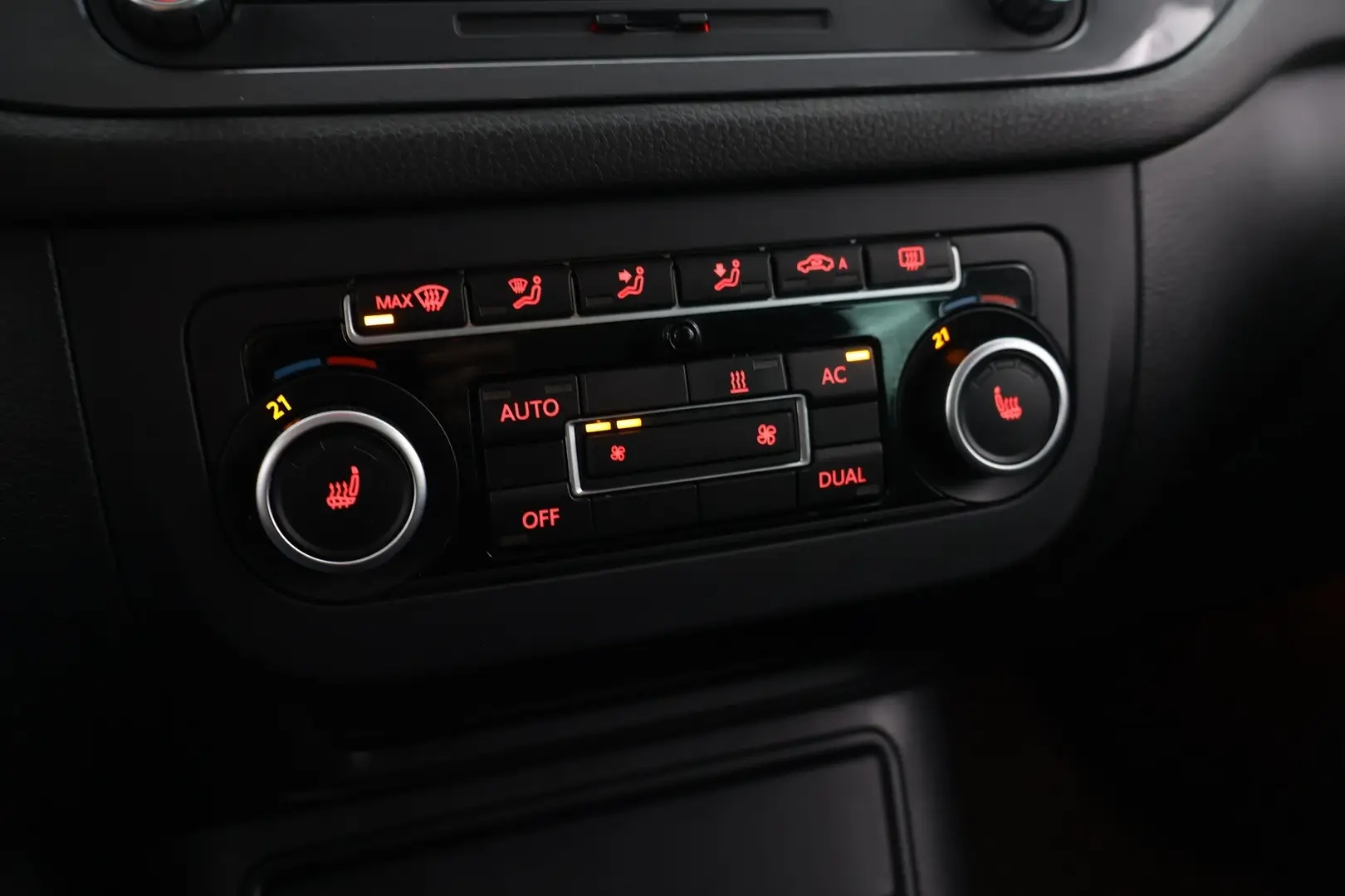 Car Image - 5jdn7e1VuYlyUeMRlc32L0