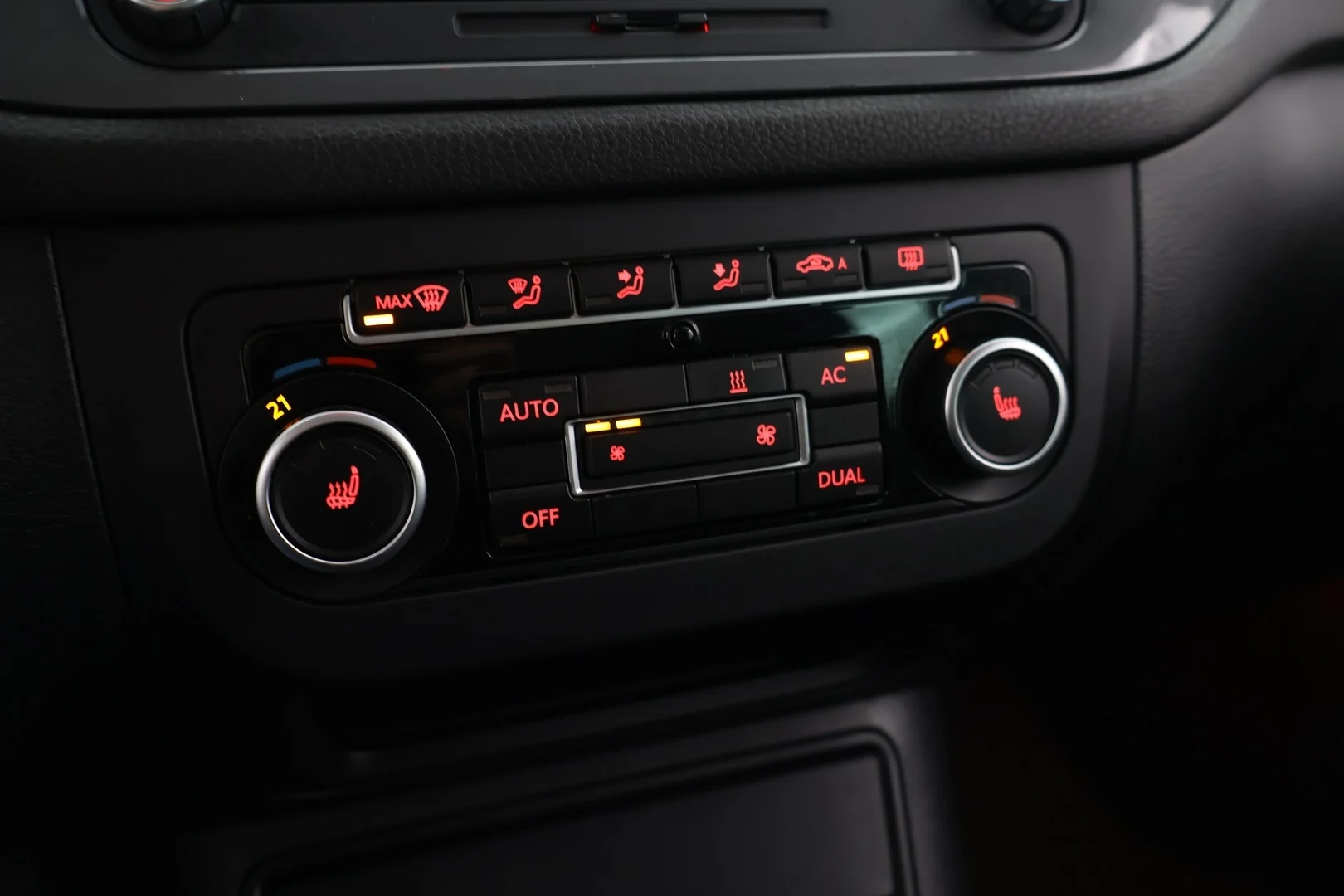 Car Image - 5jdn7e1VuYlyUeMRlc32L0