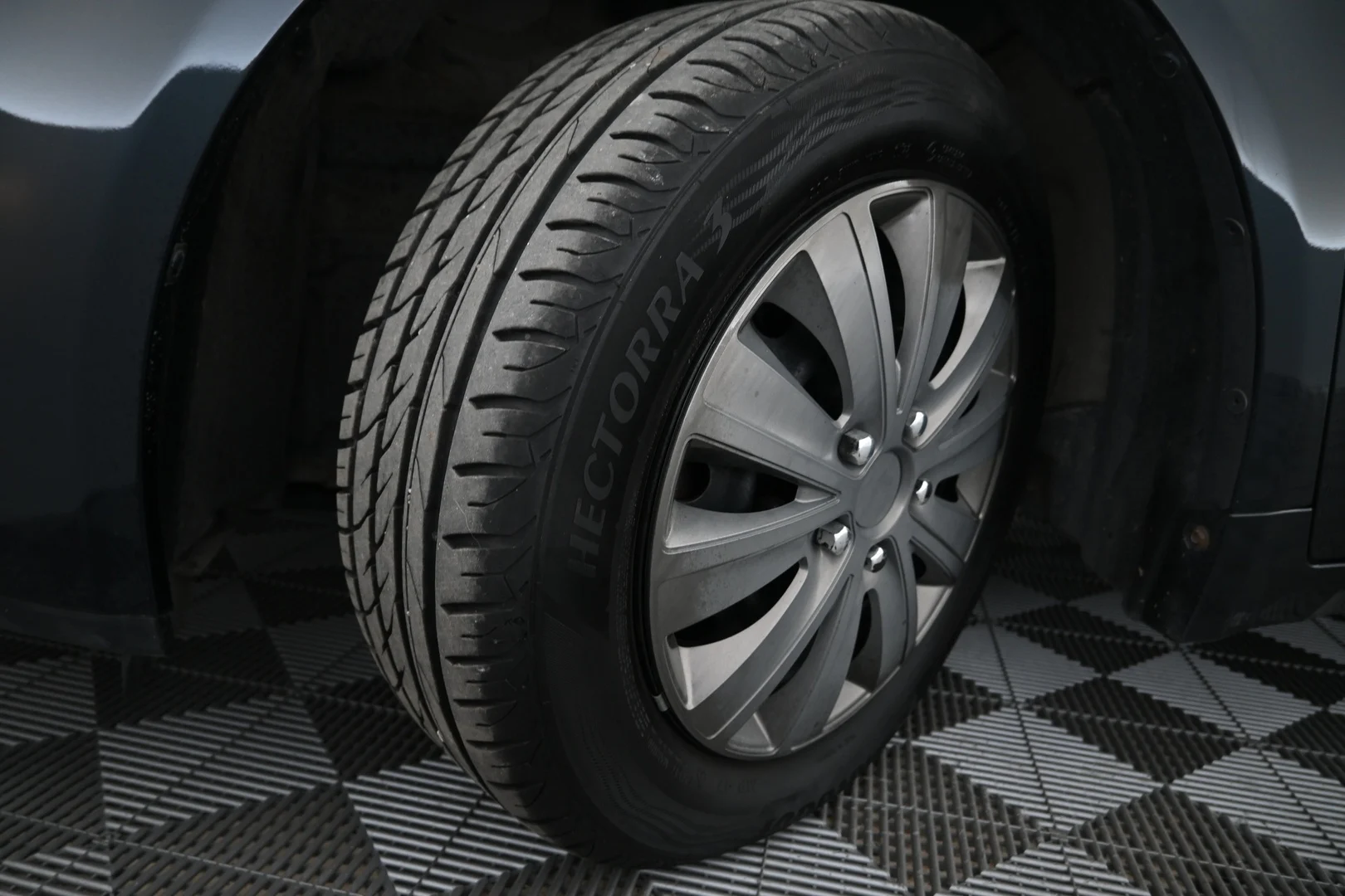 Car Image - 33S9LXYVfcggn4RTO0DTy