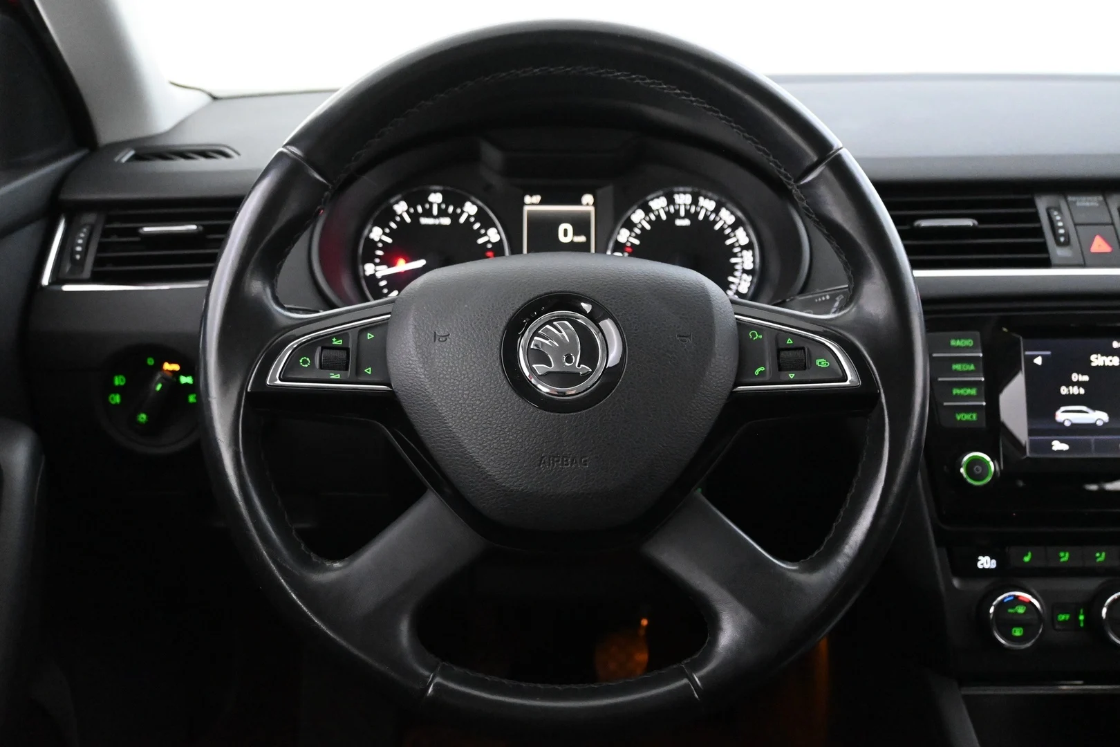 Car Image - ydANVvr6cM0lLGo5aFt07
