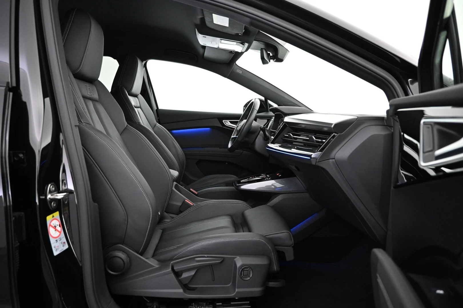 Car Image - 5sMY6gIA99jBMpsN8vJVq7