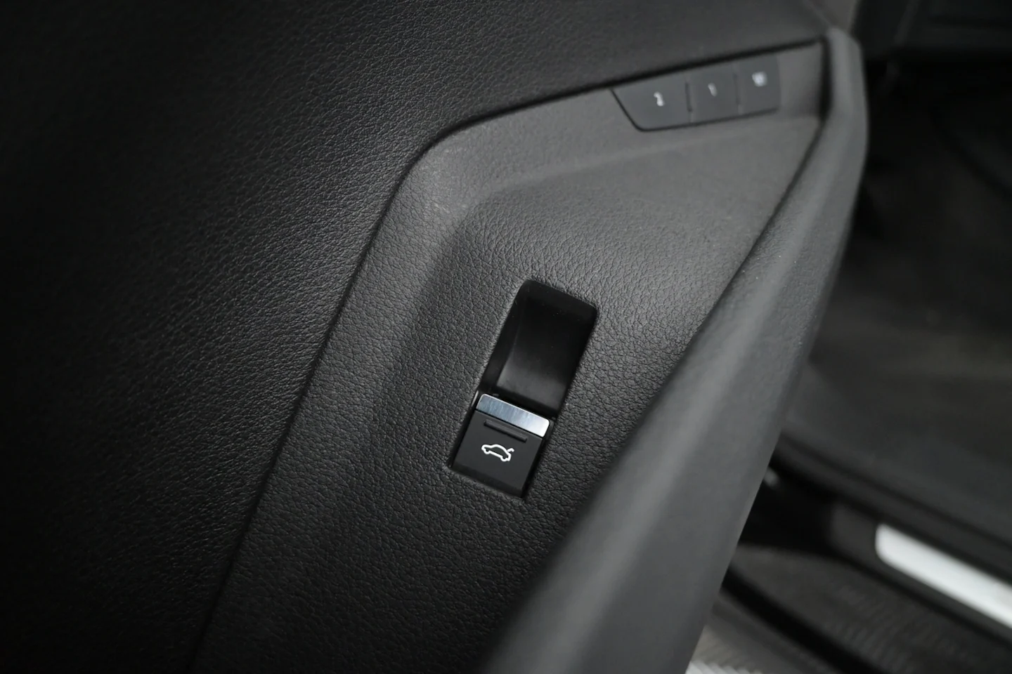 Car Image - 2FsBsh9Mj0VdfPytxPBK6