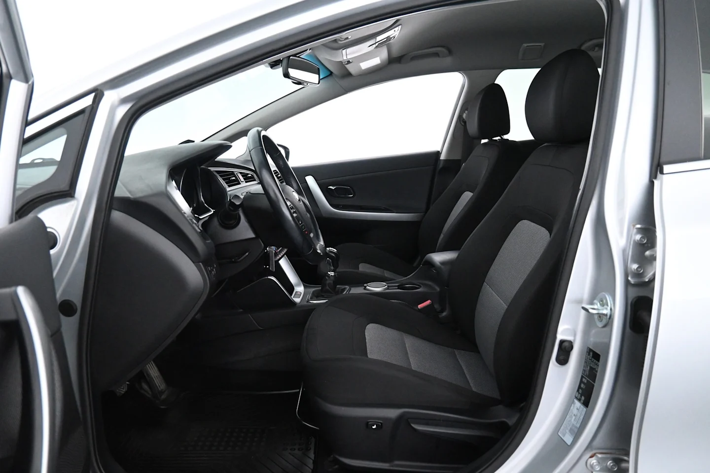 Car Image - N6EtLPUhw4DhRCRuXdISM