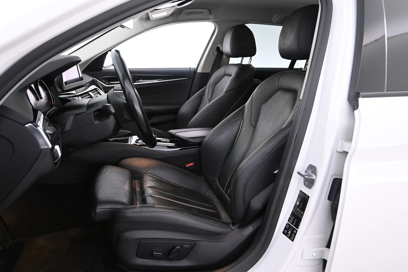 Car Image - FPErTgeiogKVVhn1cB66w