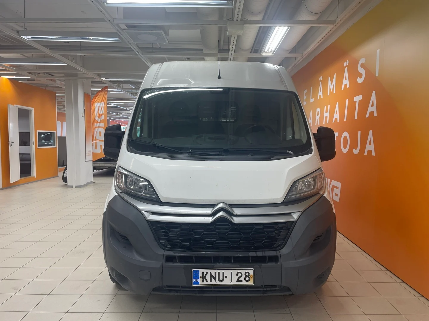 Car Image - 3xQiMYMHyajXrFKvM1sNhi