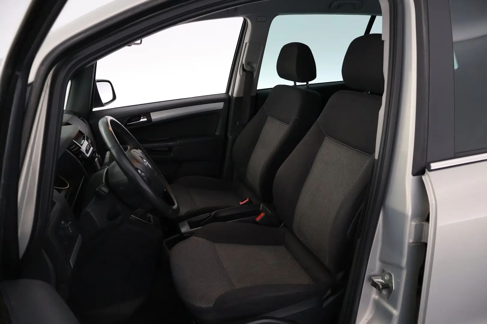 Car Image - 6anzIA0h9ACnwlI7hfcxMh