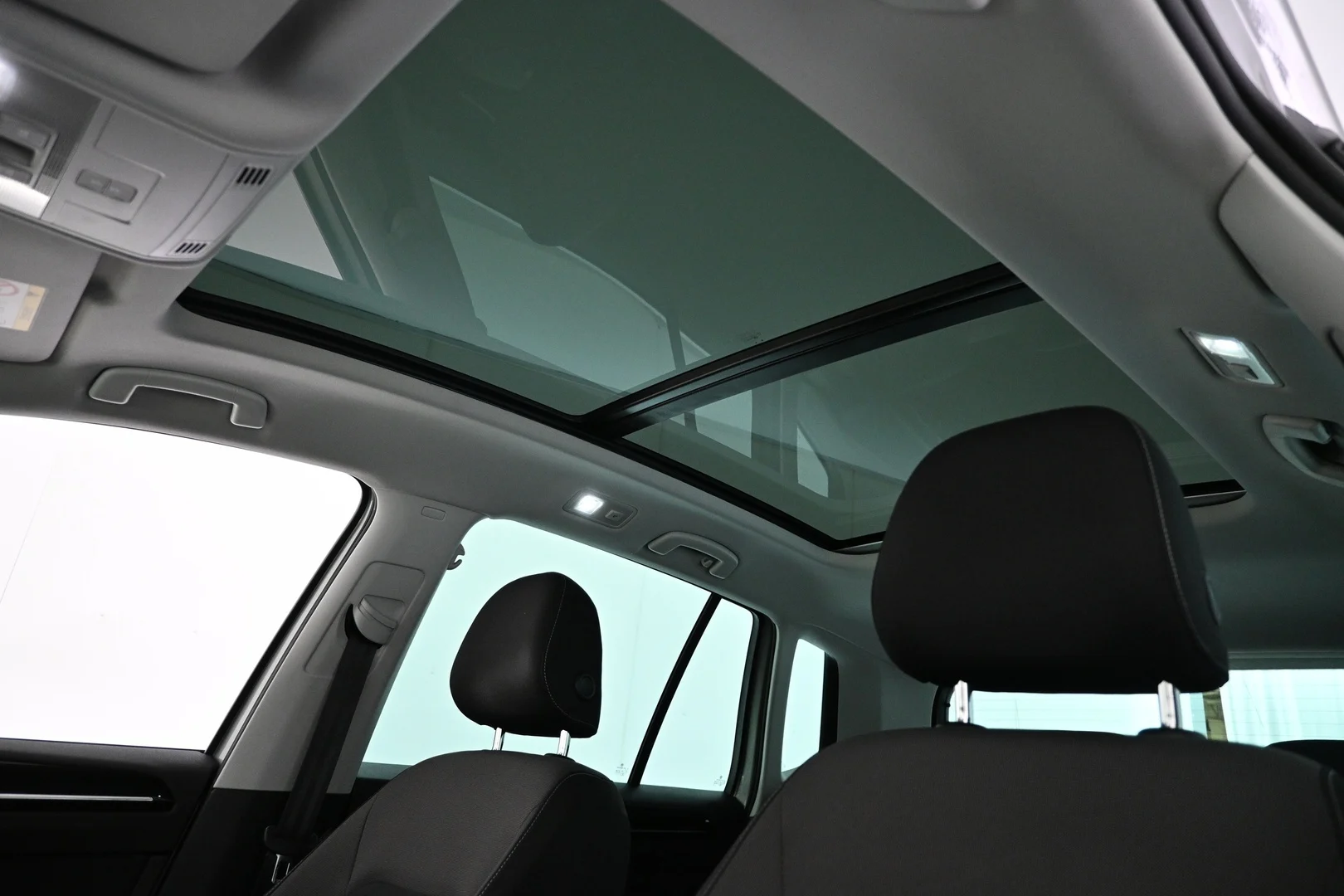 Car Image - 5tRHieHD8vVeXDfLnKZgJm