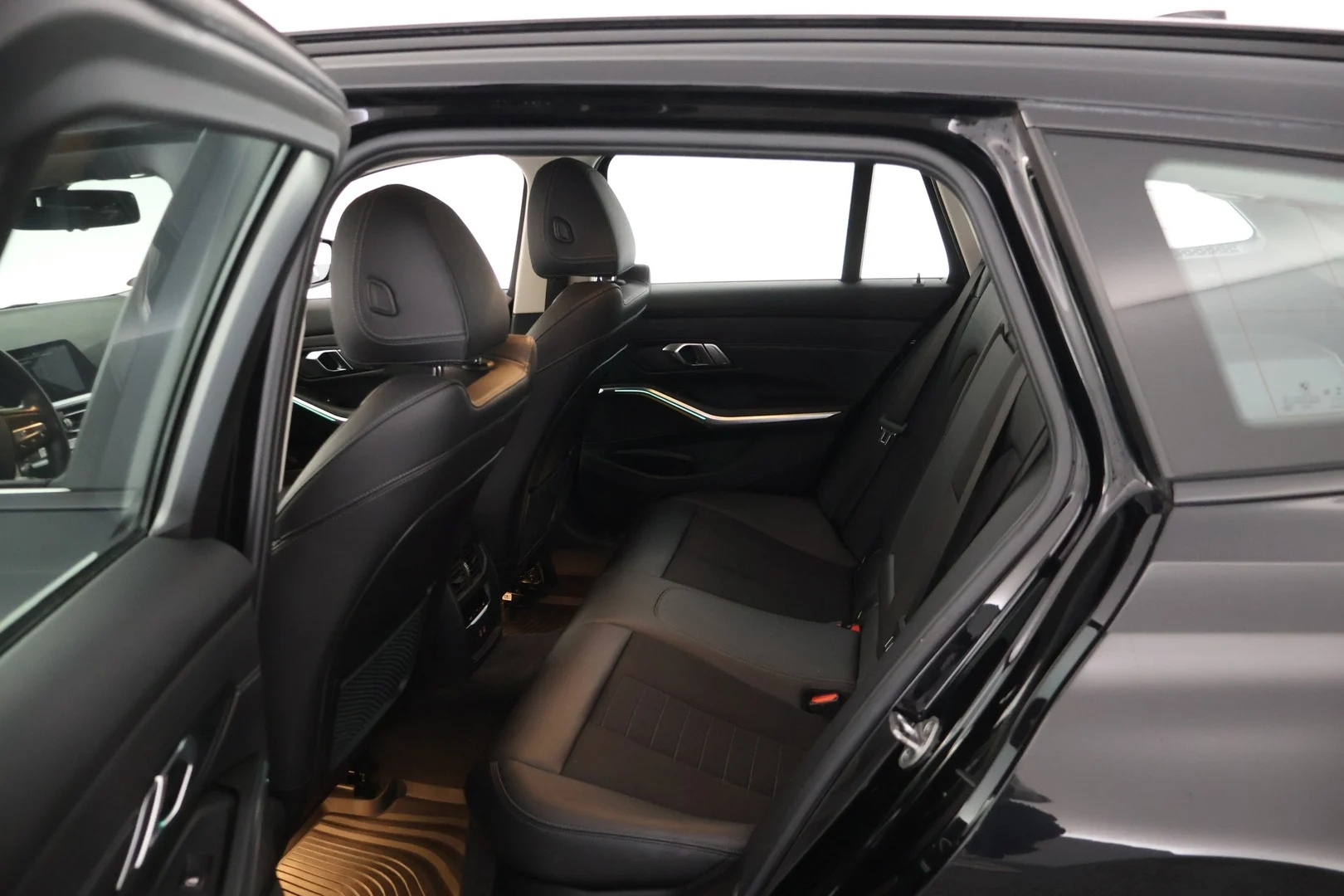 Car Image - 4H3hbSoTNPoYVMwLkRDqZq