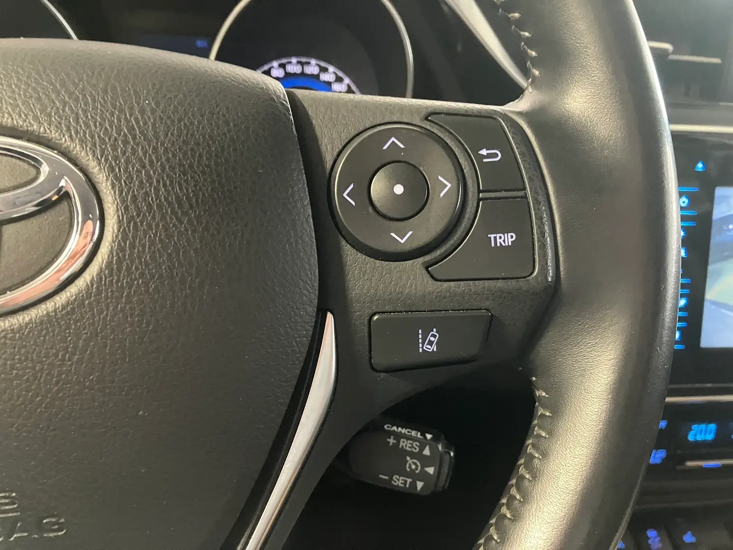 Car Image - 5zOEF9I8R13eyWCfa4jnh3