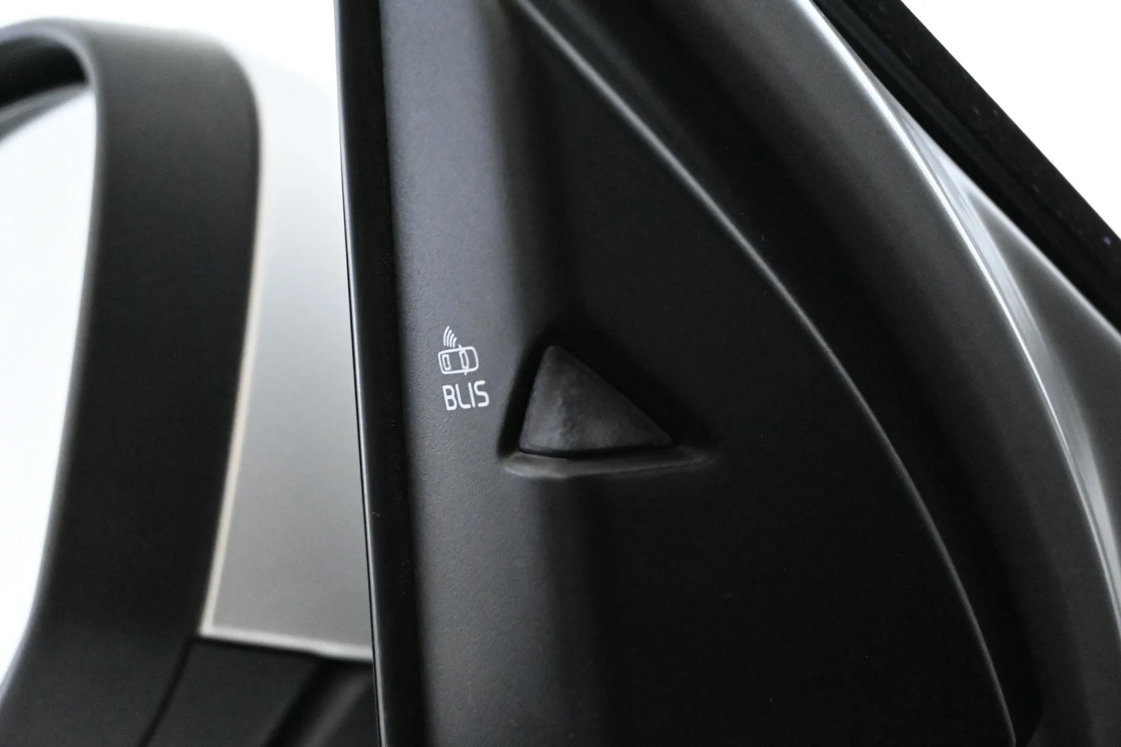 Car Image - 6aEEYx6wMVTq9rUShfxz8Y