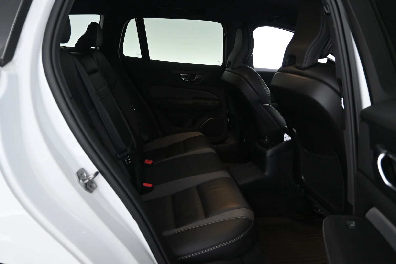 Car Image - 3VEjOc7nFBoI0PfM0Bwk9i
