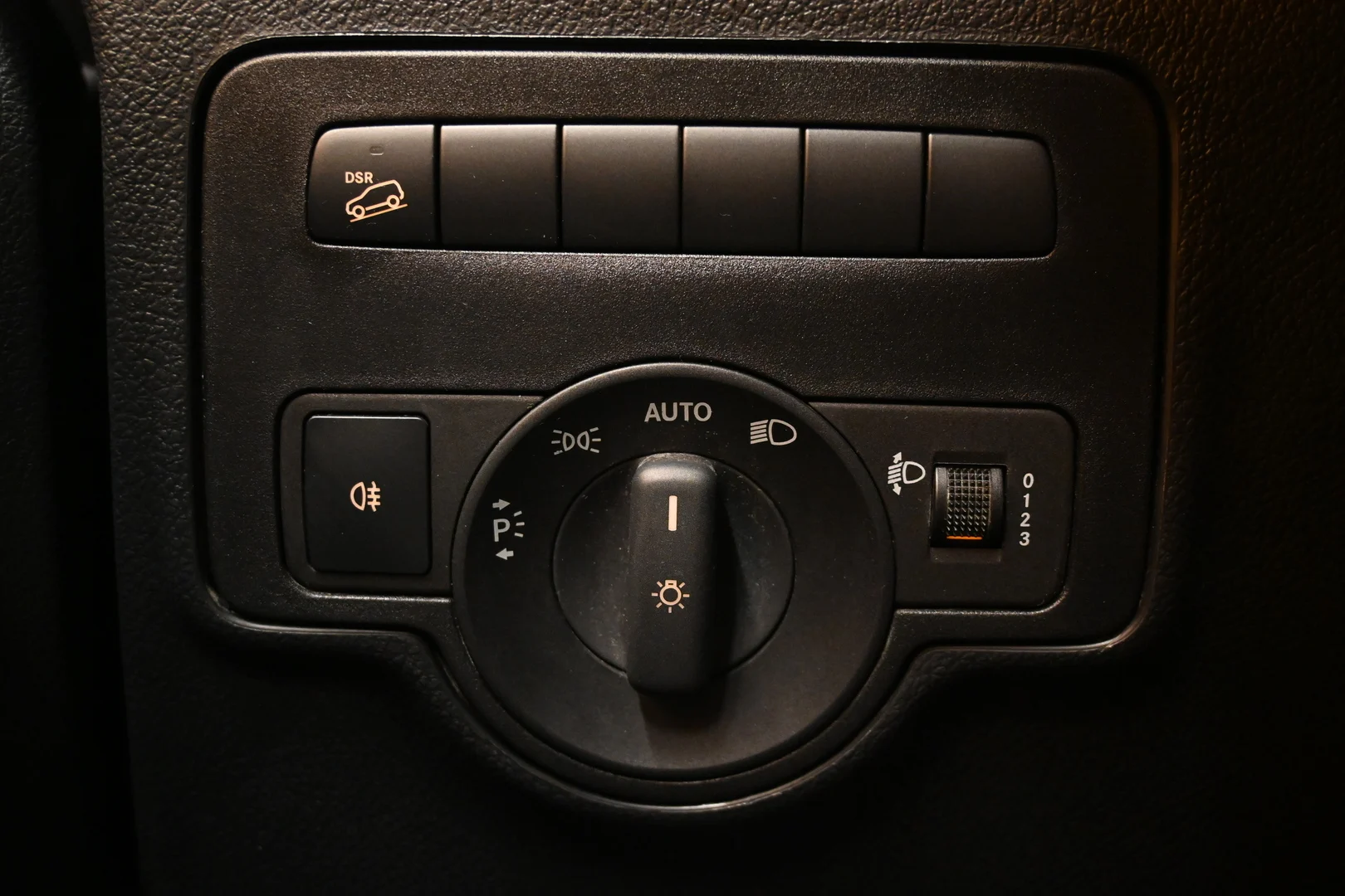 Car Image - 60DAubz4ZteYe0hrOAU6Zy
