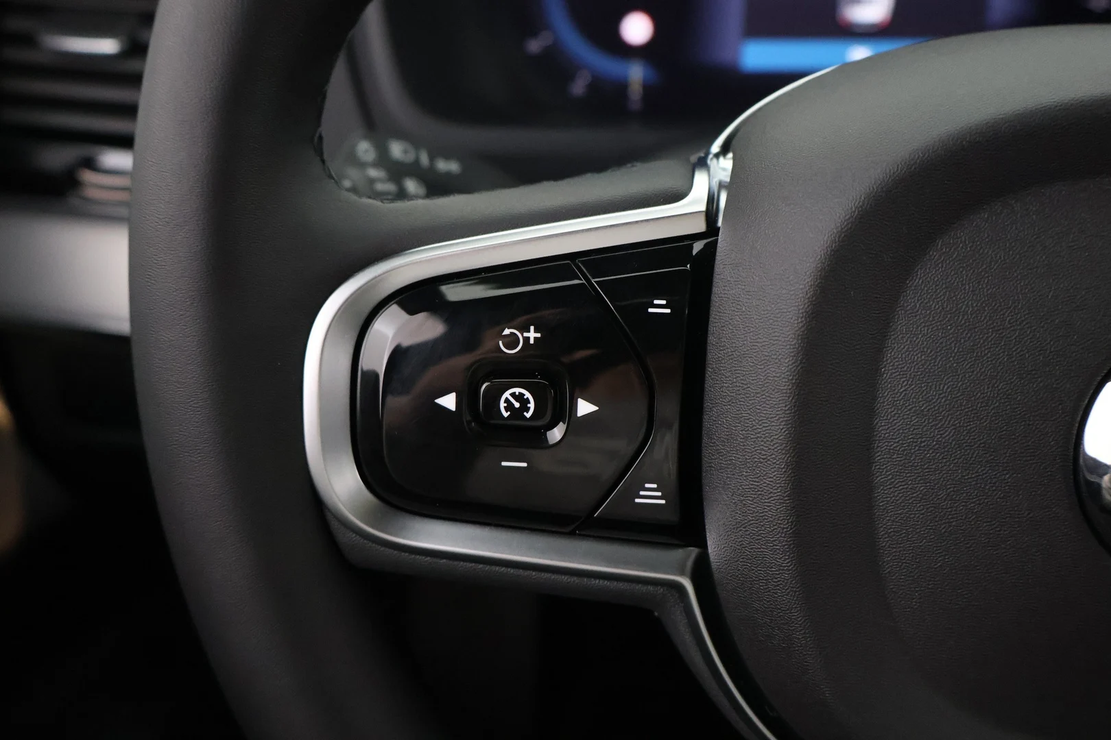 Car Image - 1lTbtKyqarjFUvkOu8oQu0