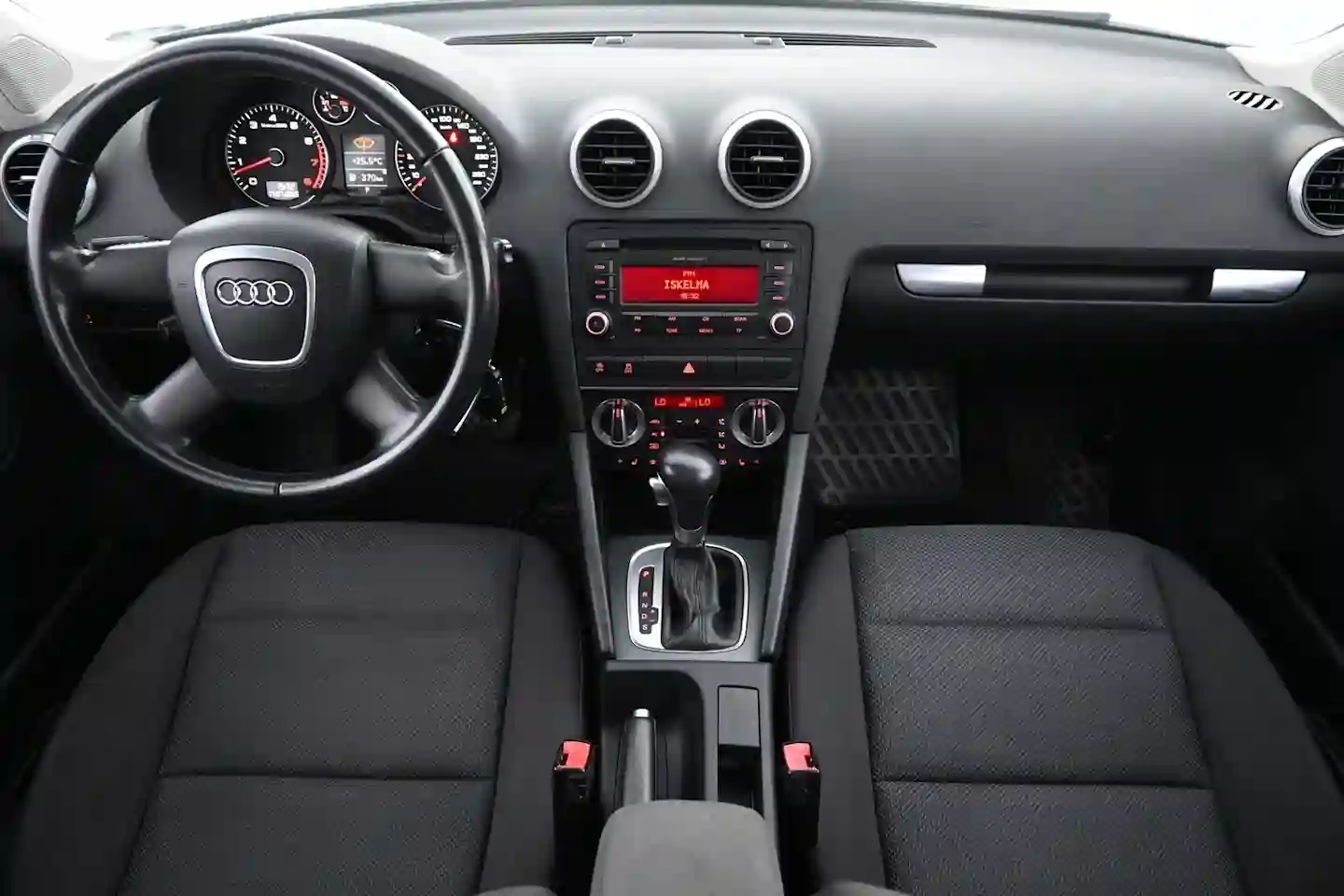 Car Image - 2kCL4xnrn2DbkslX2YoTpR