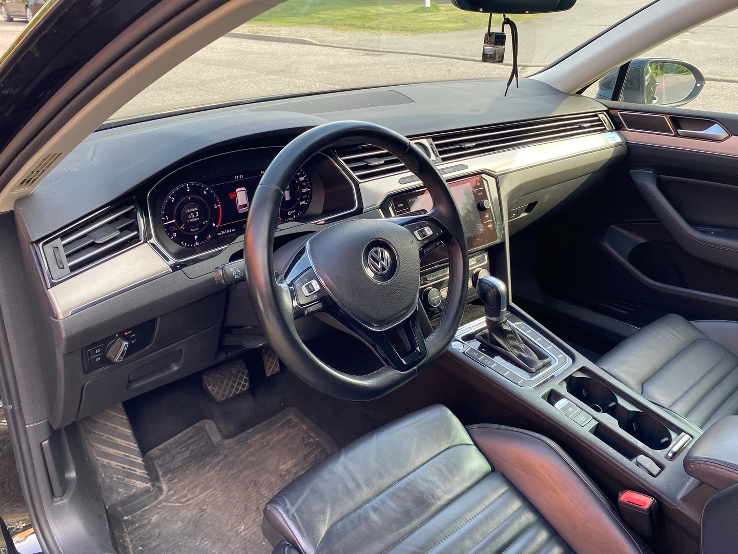 Car Image - 4Lpbtr9cJKs1ggCmI4Z9p5