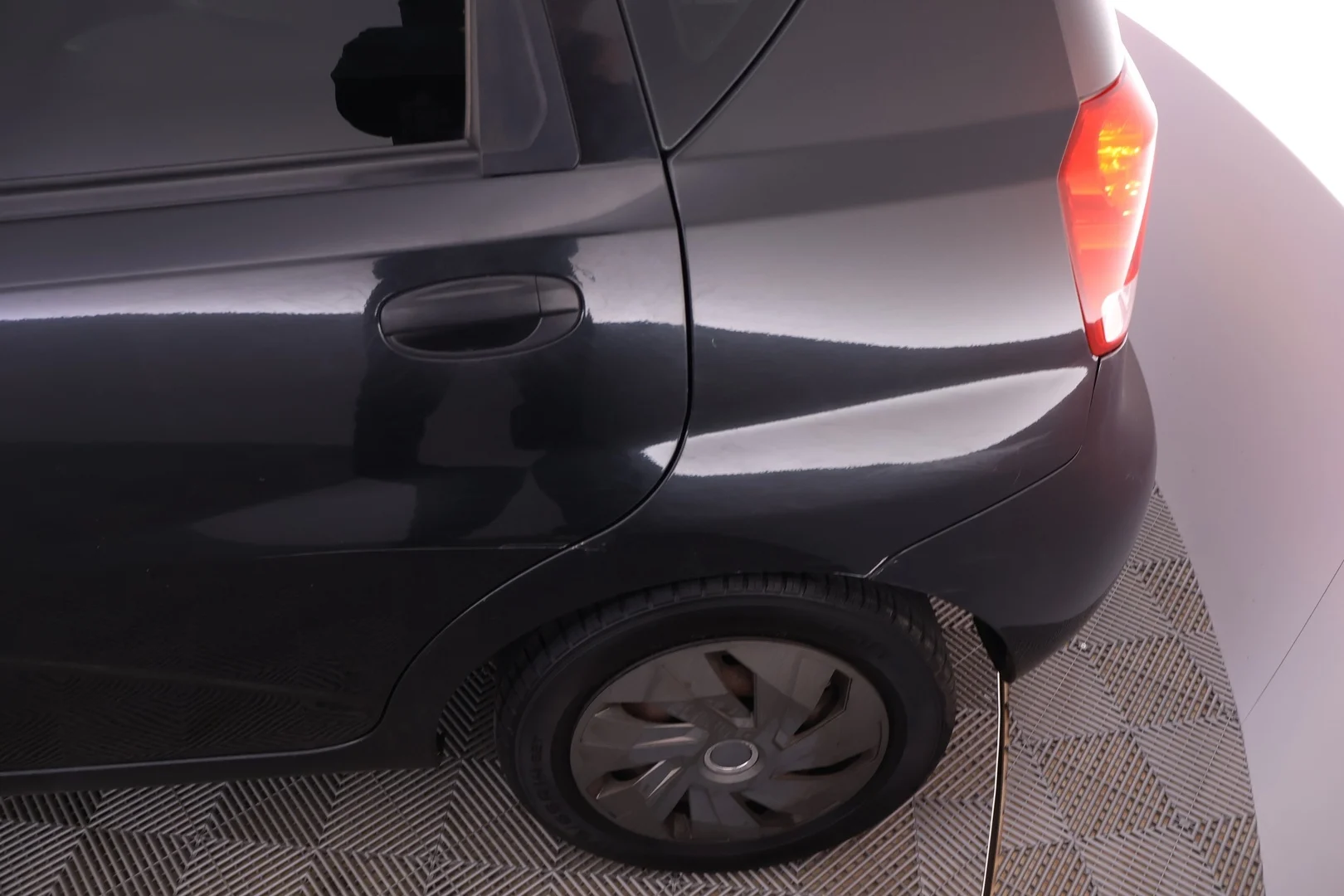 Car Image - 244B2KHBxW26BNf0kxc5by