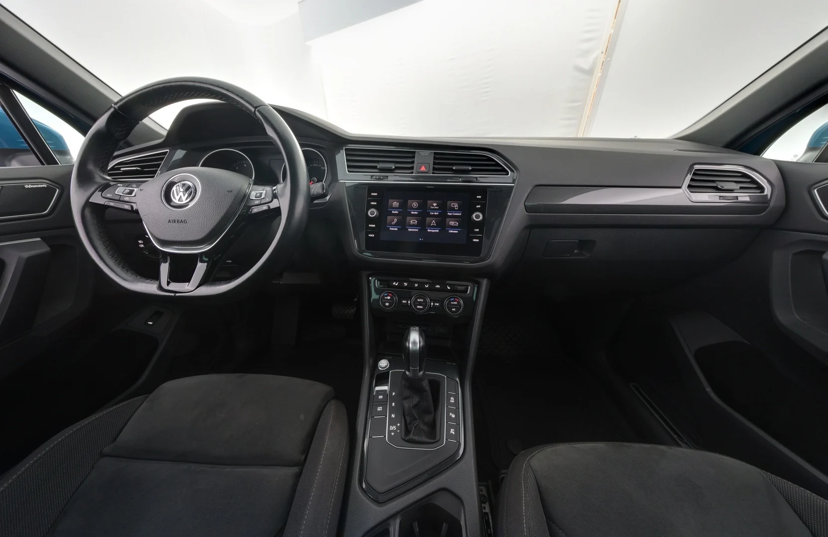 Car Image - 72RwHLBBC3Q2H5ilgNjRDV