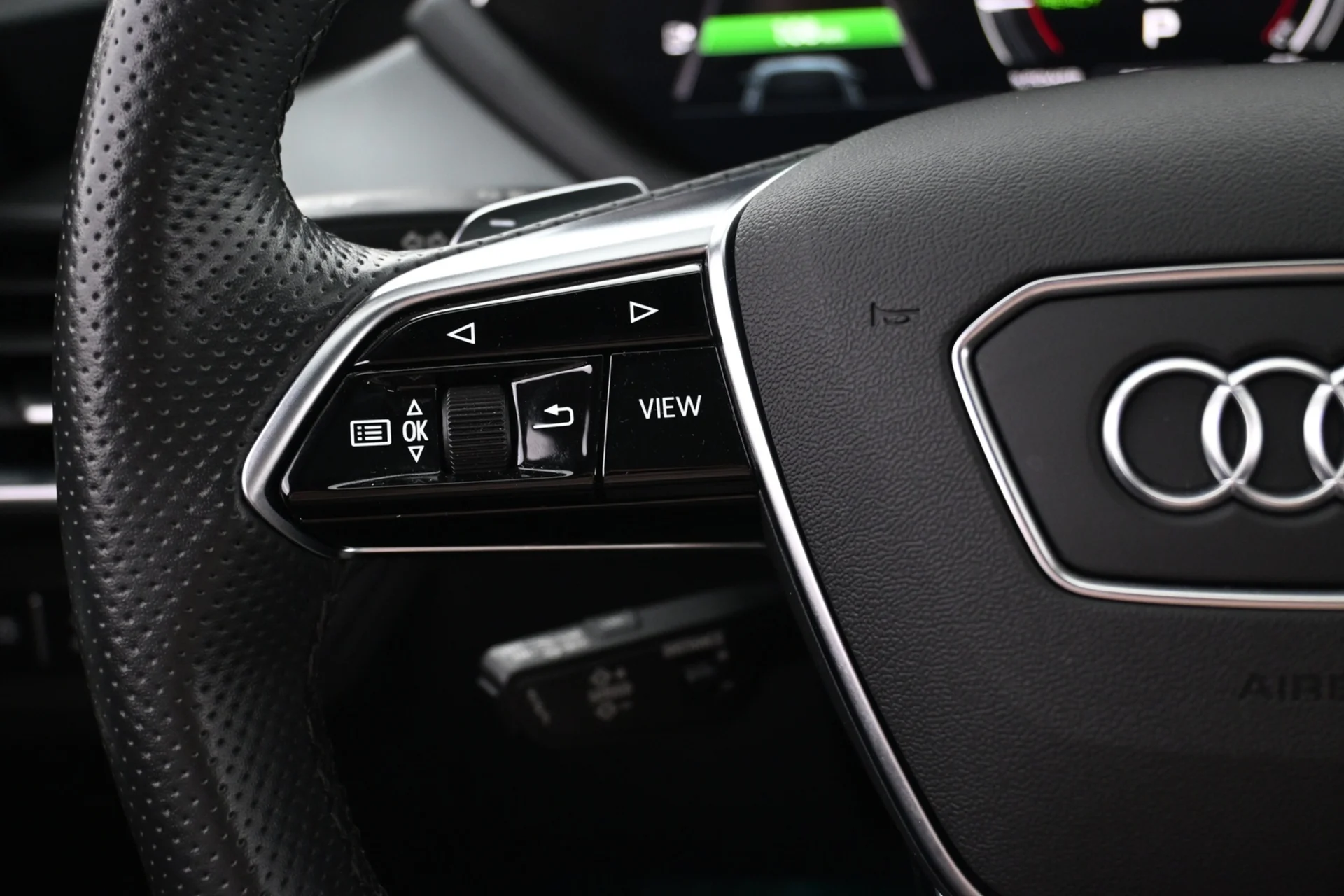 Car Image - 2Z1cQnCnTOl1jcjlDo9D9i