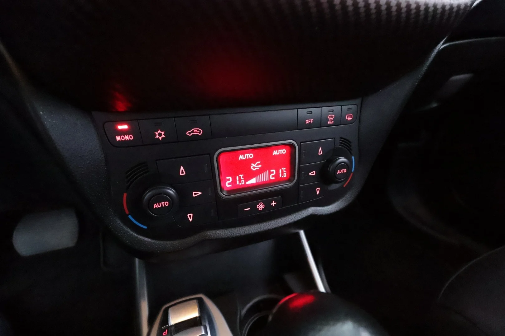 Car Image - 48kqMDcM0lTzXrXPMv5Nf2