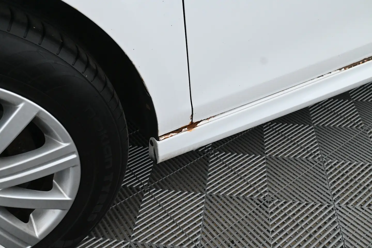 Car Image - 4PUjTZkG06DD75cKPM4Upr
