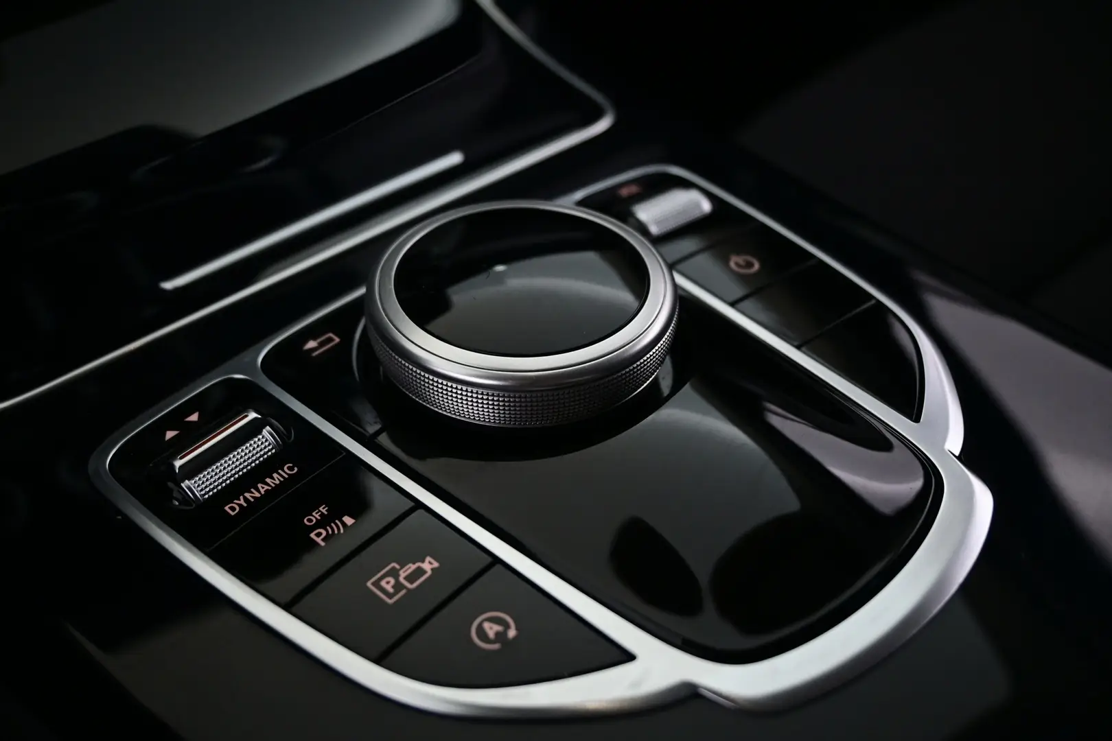 Car Image - 2iBr0wtzMKswZIF3AvXpNe