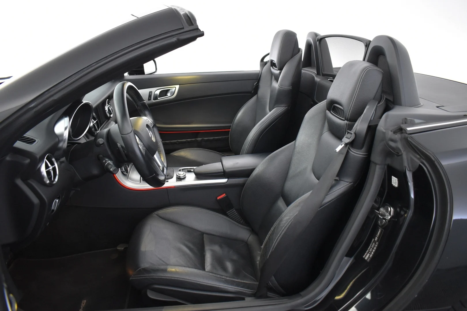 Car Image - Gi9DydiPqVJMocozvwBhu