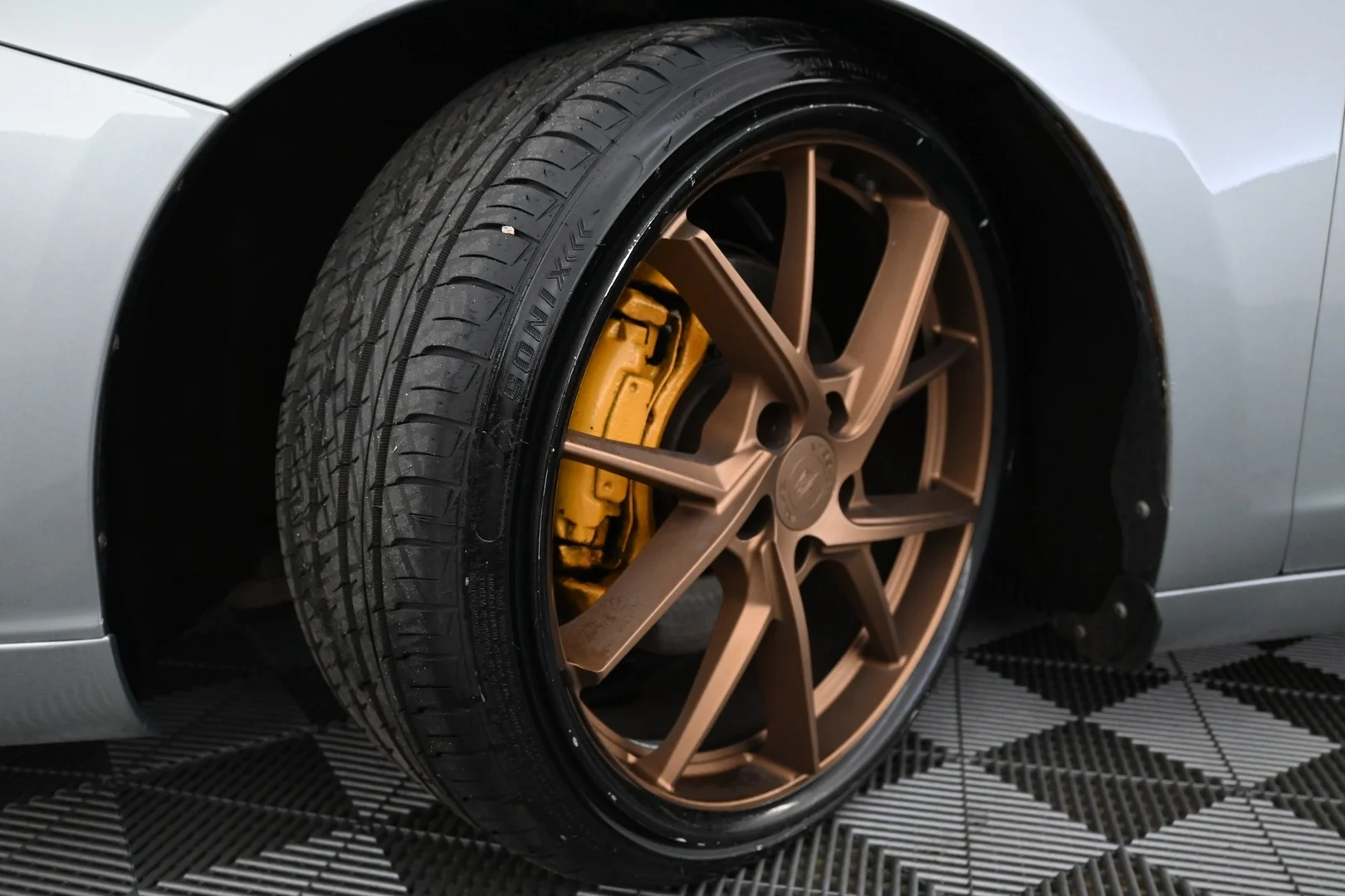 Car Image - 5gOW6otbR2yrBh3I7ttyCd