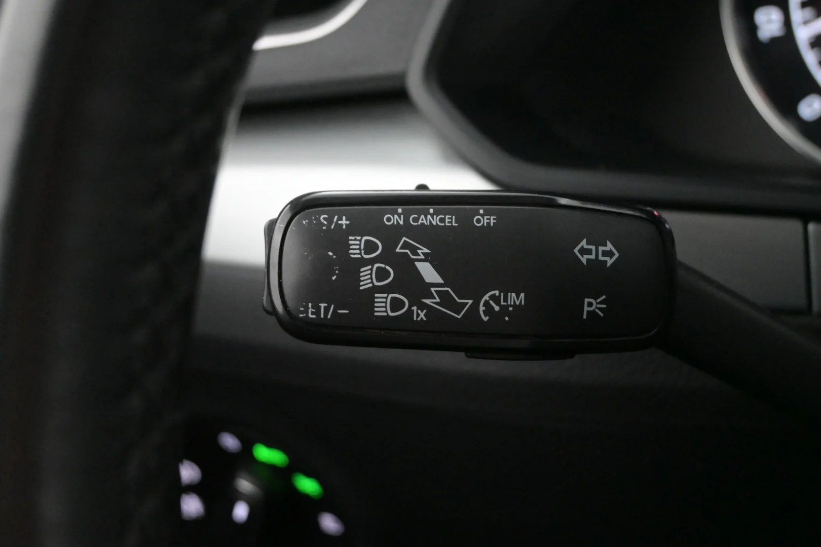 Car Image - 1ryeP99802bNxZPNWdk3Ng