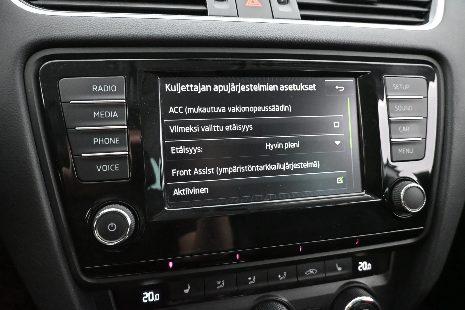 Car Image - 4E8UZeSECFeKmjN55c1yDm