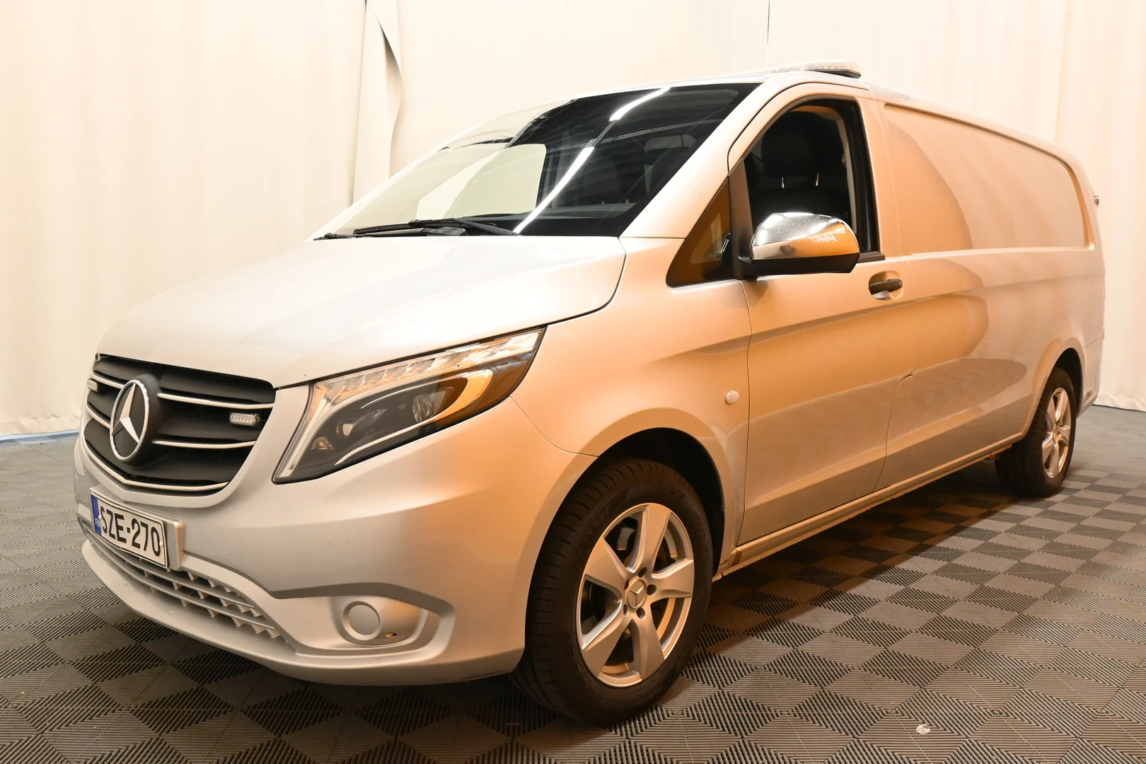 Car Image - 4HzYnRD6zYKN0SsPyLRxxw