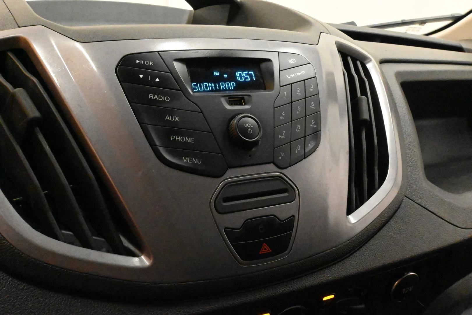 Car Image - jAMaPcOaonXNeYrfSLvYd