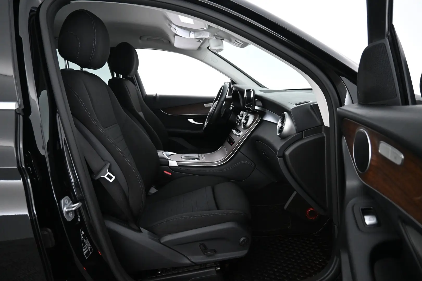 Car Image - 6dVAVa2QdXAyjtUO5Q7m2l
