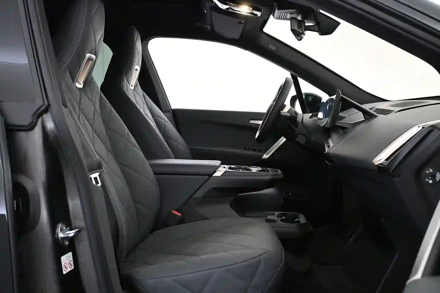 Car Image - 7rTJUAMaGug6jTm3Lm6Vto