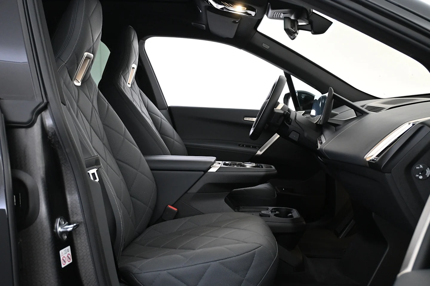 Car Image - 7rTJUAMaGug6jTm3Lm6Vto