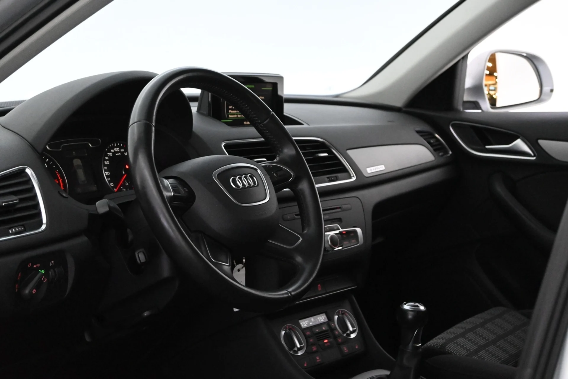 Car Image - 2d5E62loBz8VlGDLG6Rl8F