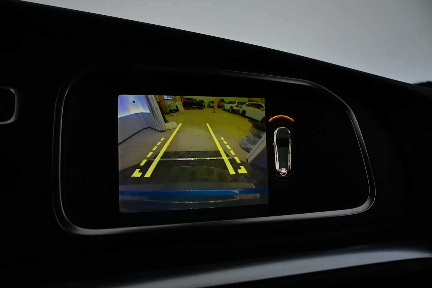 Car Image - vMoqGlXIboTZZpvarE9a3