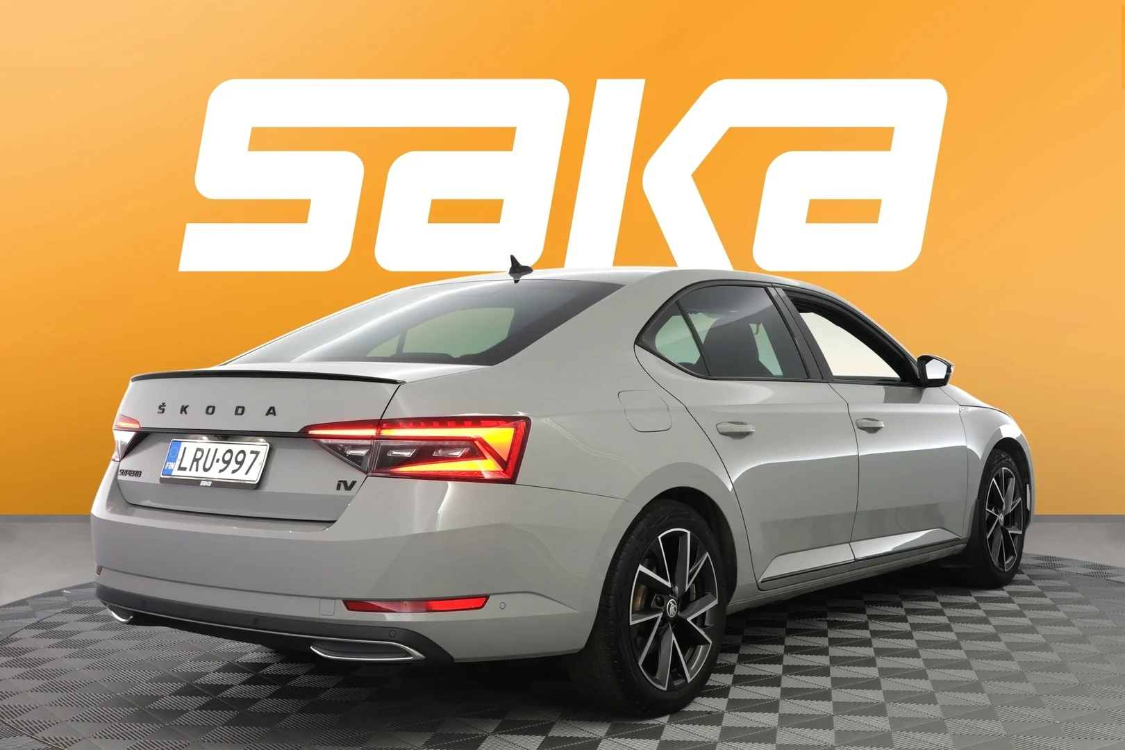 Car Image - 5km0q8TQandejX8AowCNWD